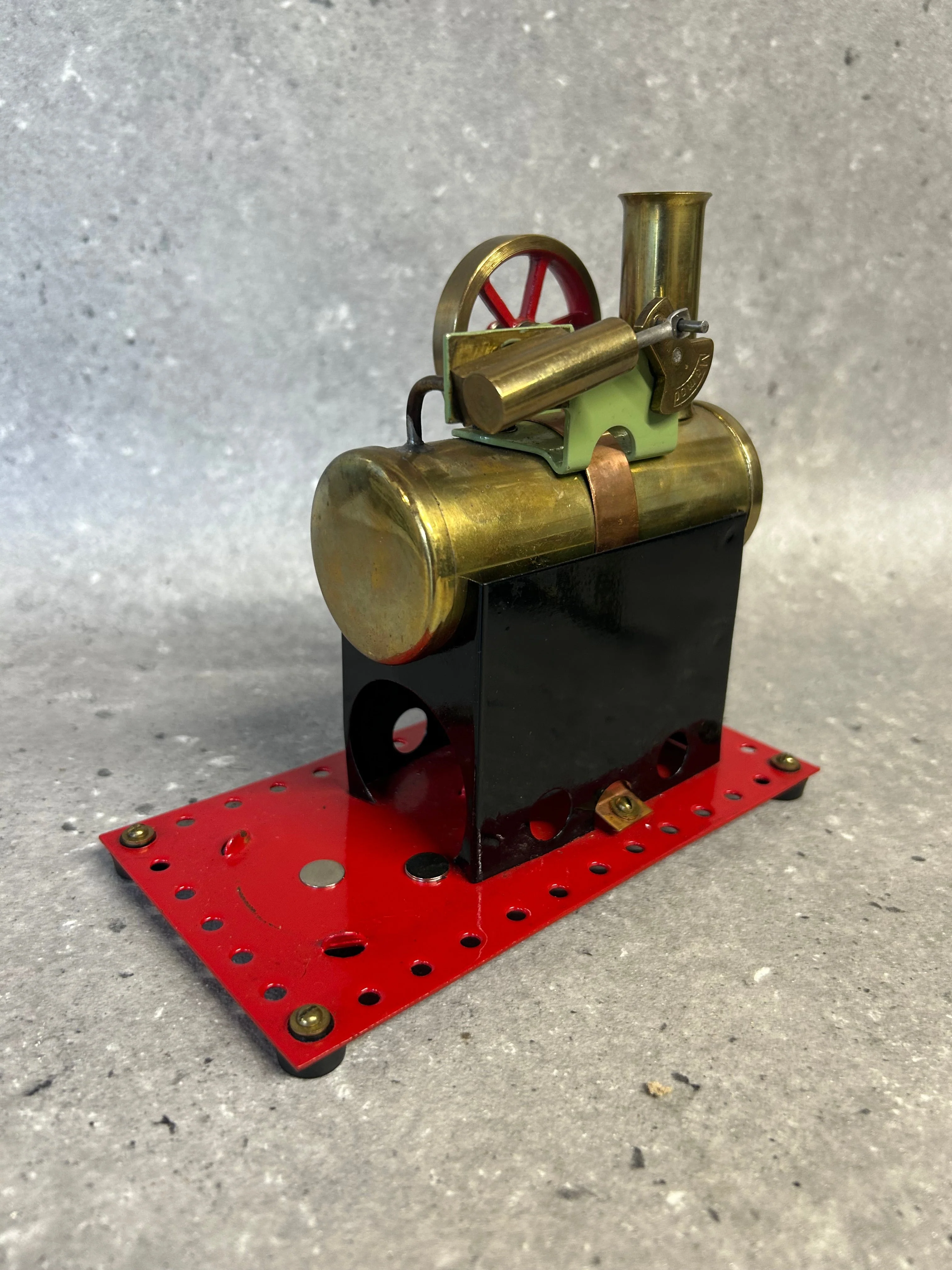 Early Mamod Minor (MM2) Brass Flywheel/ Flat-Base Stationary Engine - Image 7