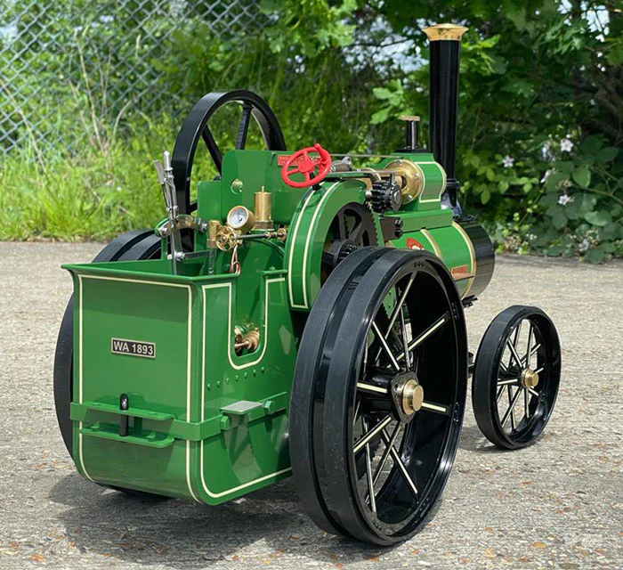 Maxitrak 1 1/2" scale Allchin Traction Engine - Green - Image 3