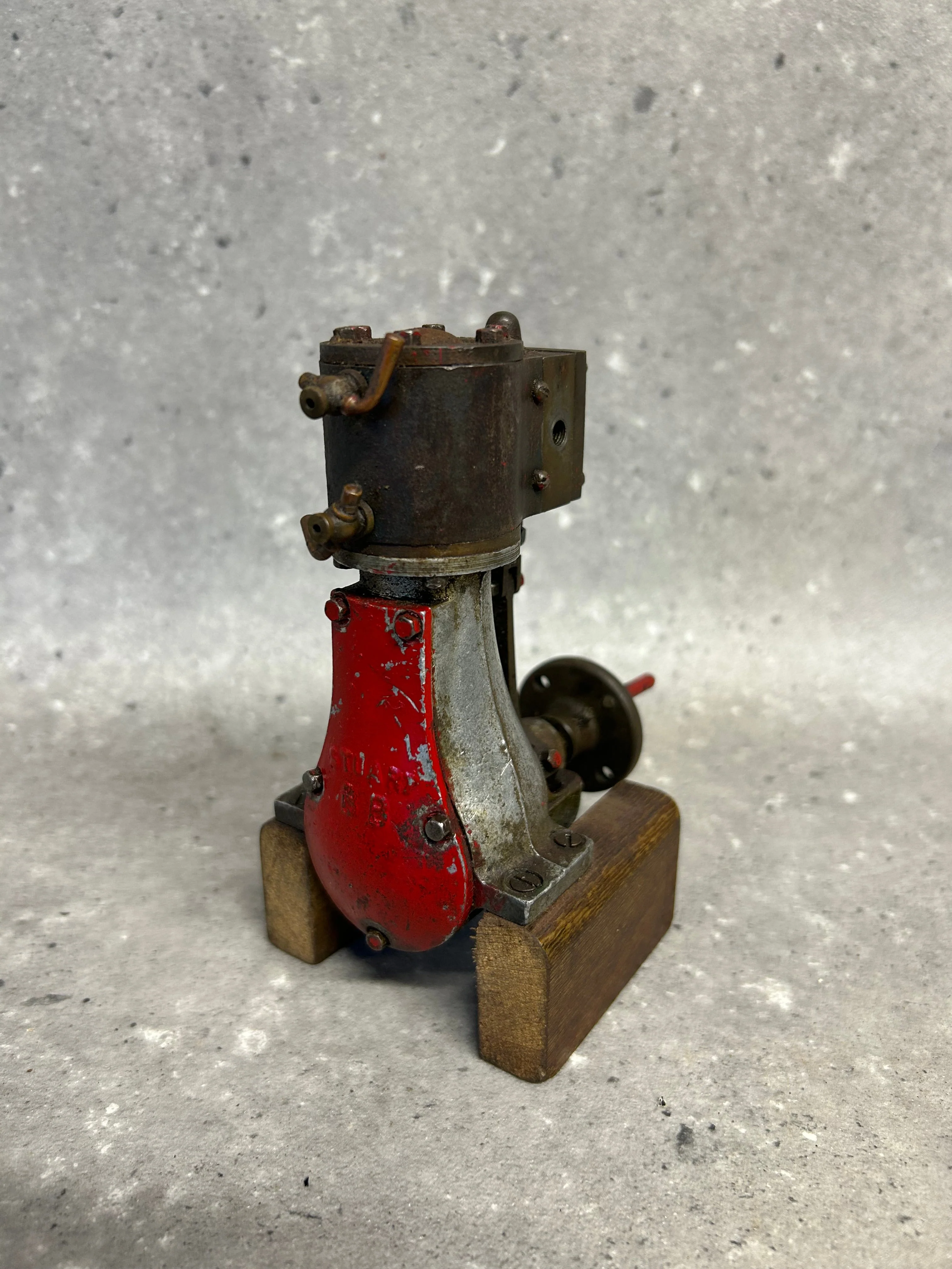 Stuart BB High Speed Marine Engine - Image 3