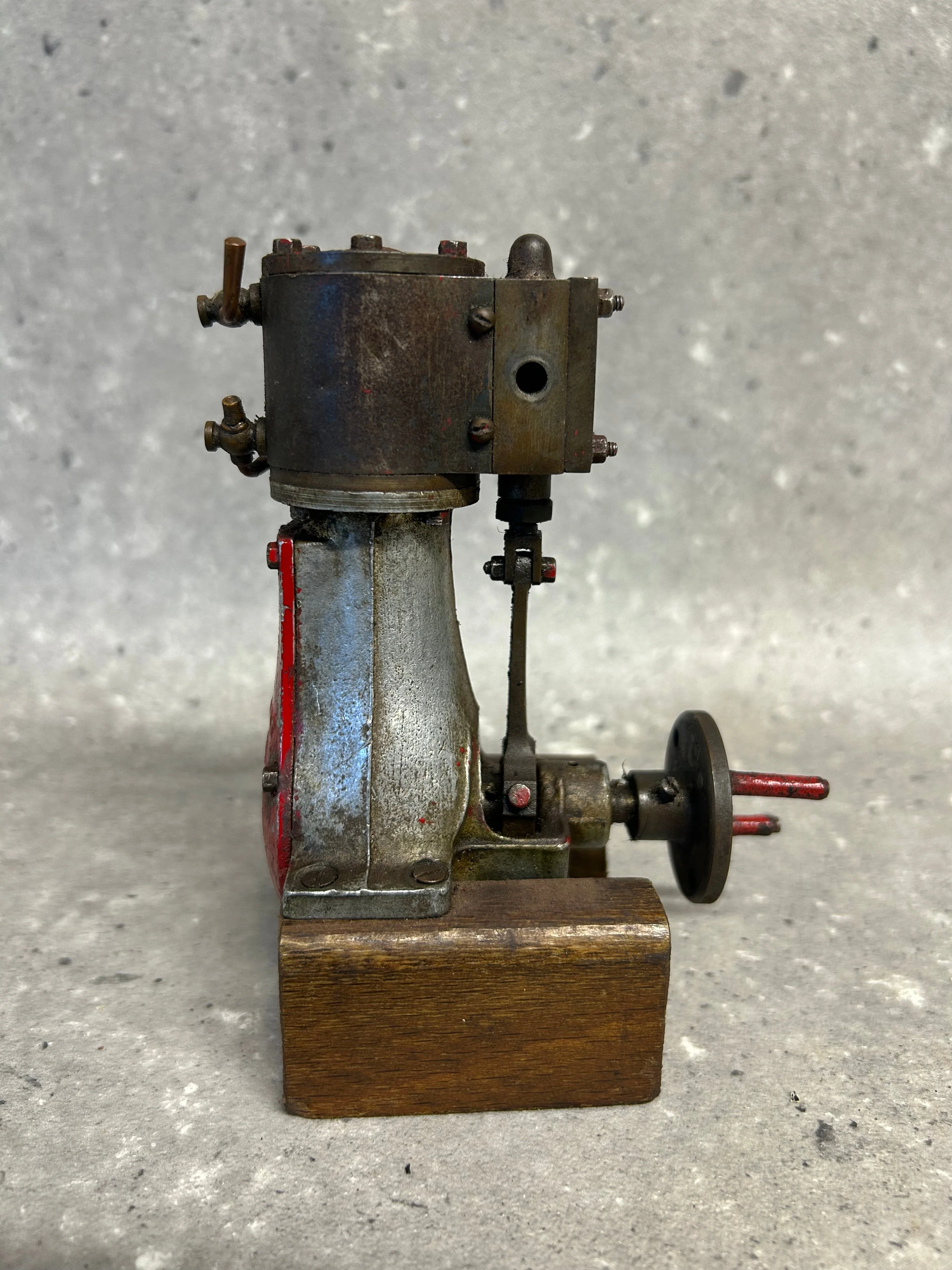 Stuart BB High Speed Marine Engine - Image 4