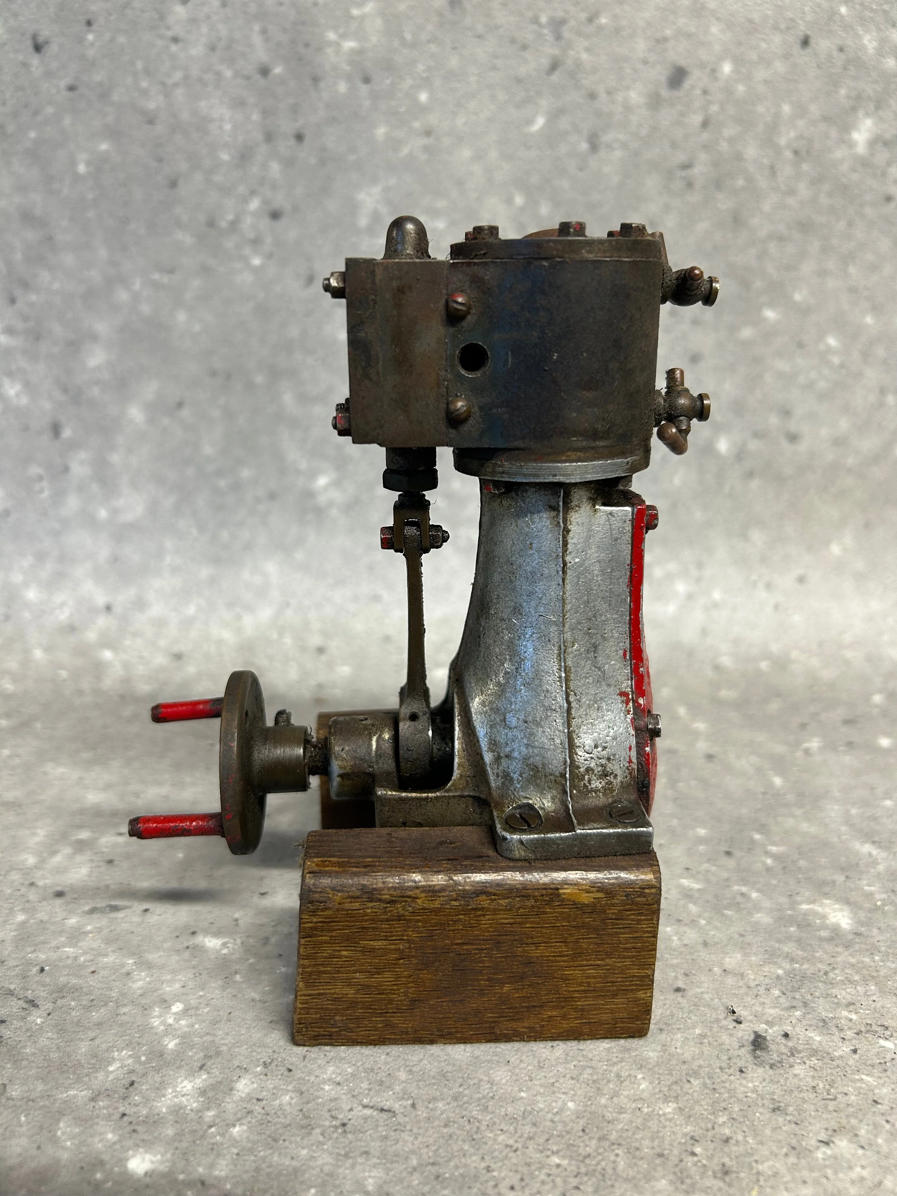 Stuart BB High Speed Marine Engine - Image 5