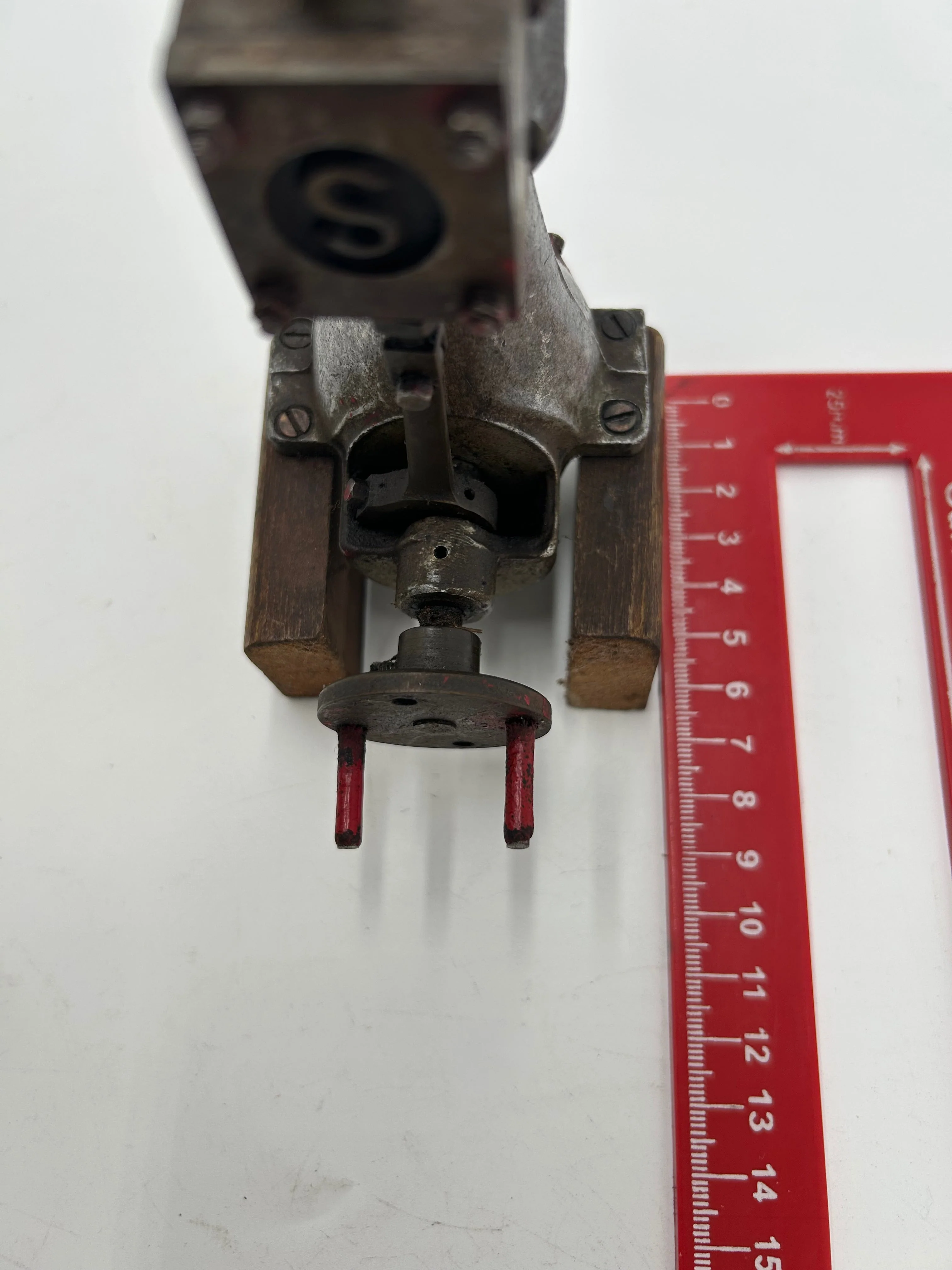 Stuart BB High Speed Marine Engine - Image 9