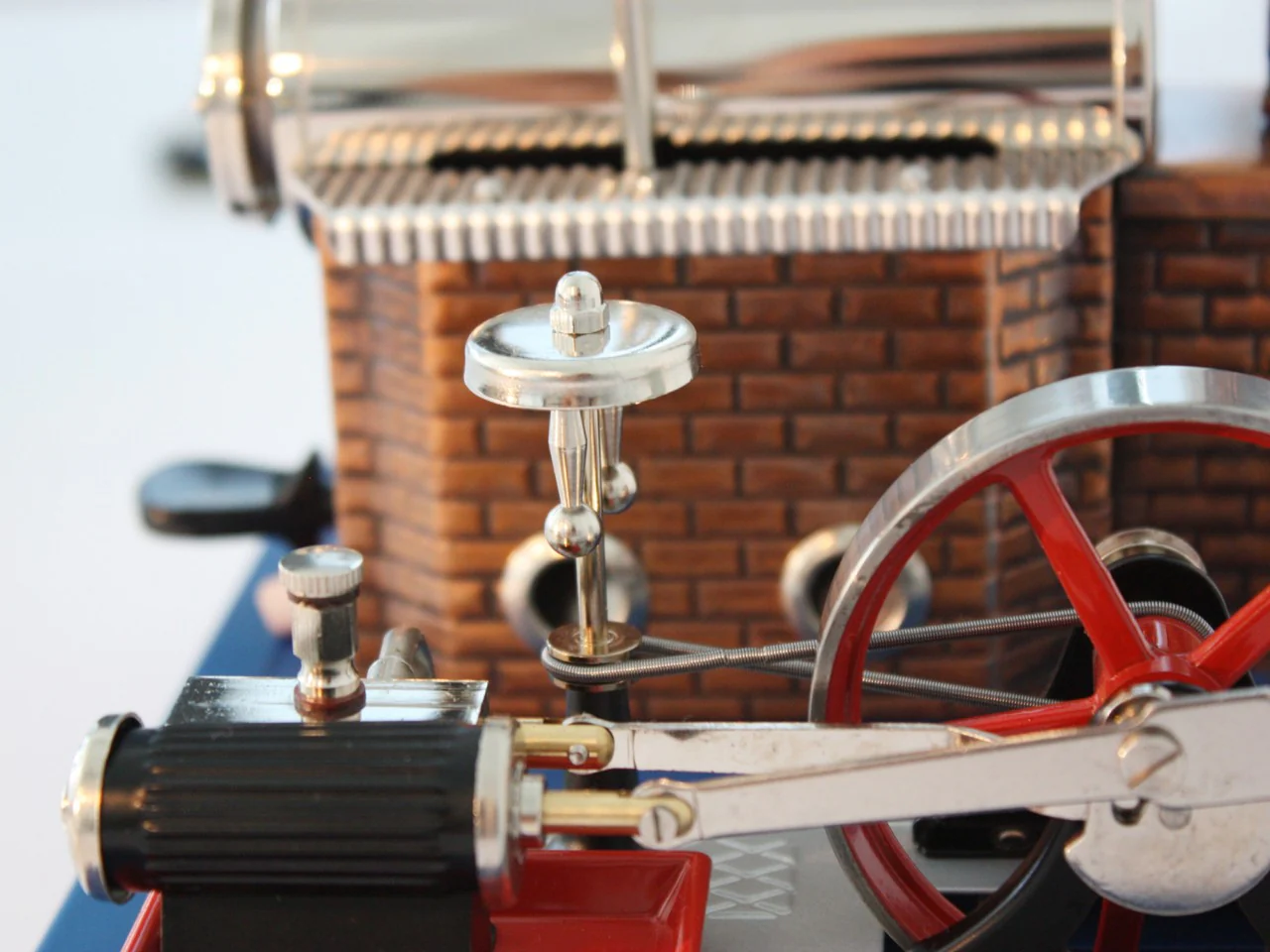 Wilesco D10 Stationary Steam Engine - Image 5