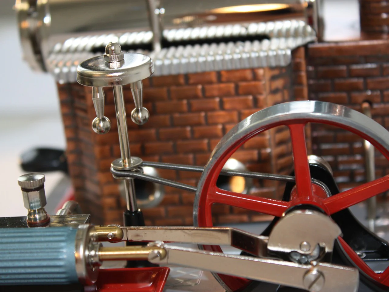 Wilesco D10 Stationary Steam Engine Anniversary Edition 100 Years - Image 4